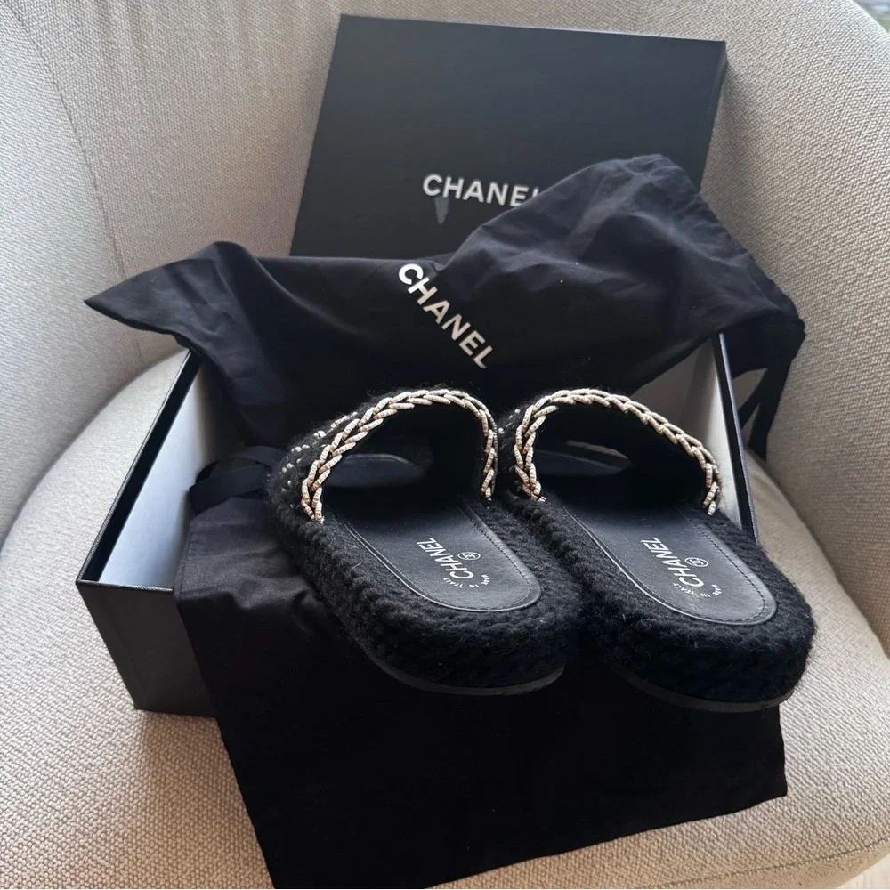 CHANEL Black Braided Knit Logo Accents Women's Flat Sandals Slip-On EU 40 / US 9 - Picture 4 of 5